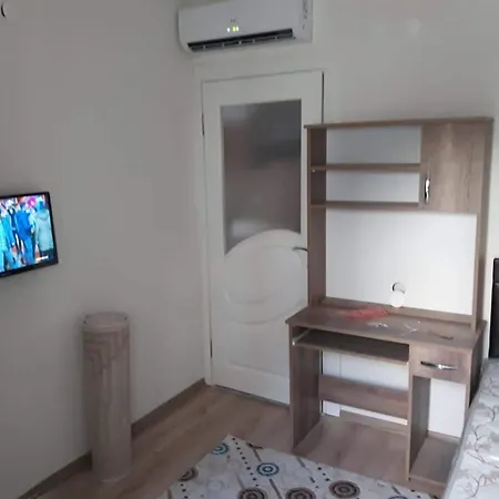 Gazde/Camere de închiriat Furnished Near Akdenize University